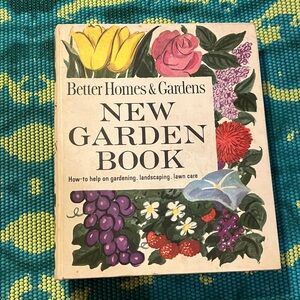 Vintage 1966 Better Home and Gardens Gardening book
